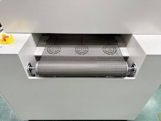 Промышленная ИР-печь для отверждения с 6 зонами нагрева 280°C Максимальная температура и управление PID для сушки наклеек покрытий краски